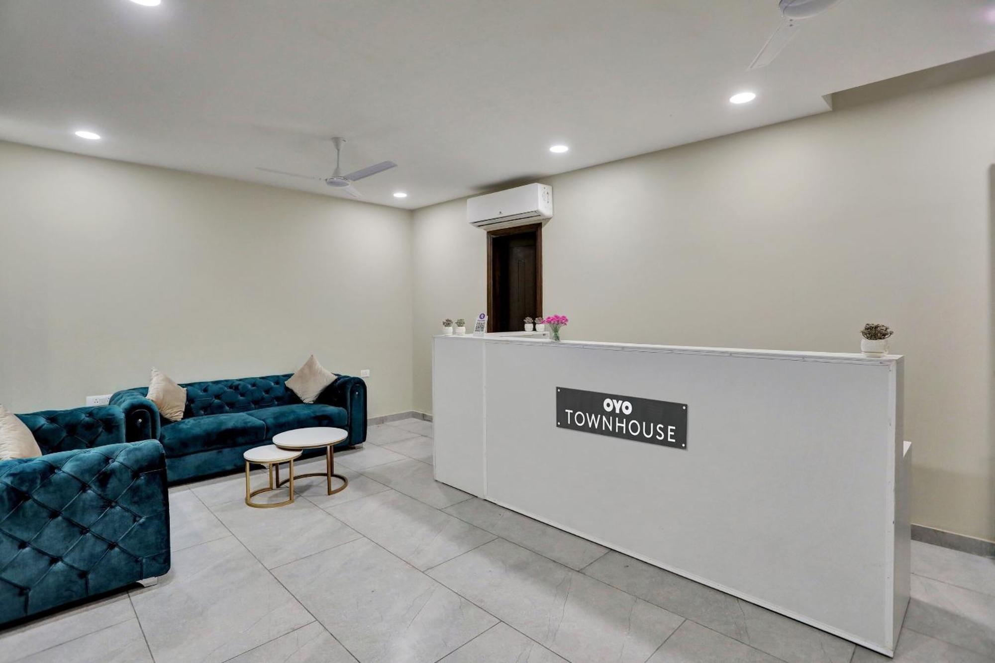 Hotel Townhouse Xanthe Noida Esterno foto