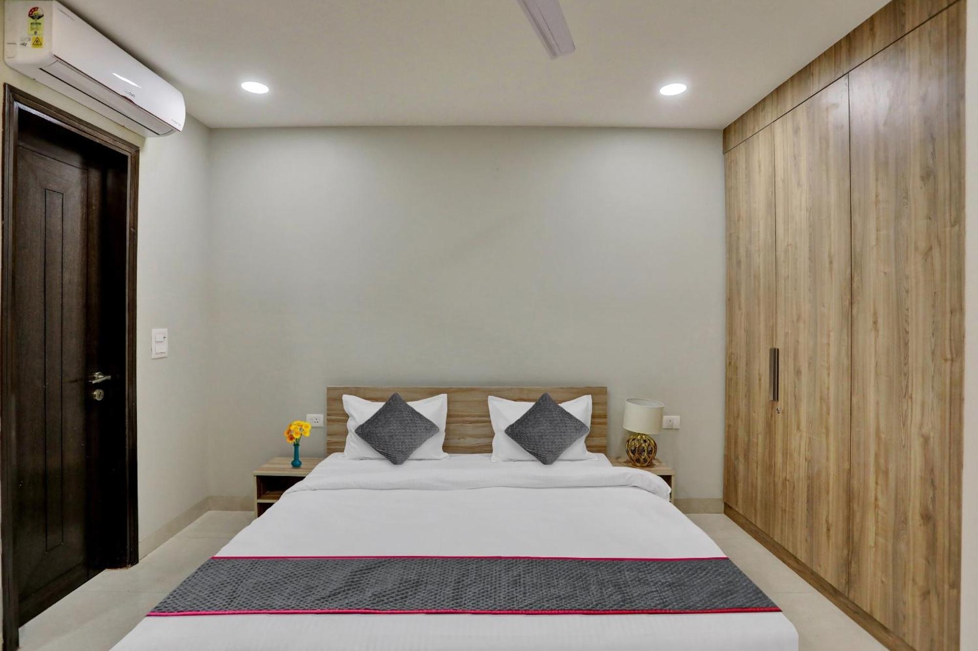 Hotel Townhouse Xanthe Noida Esterno foto