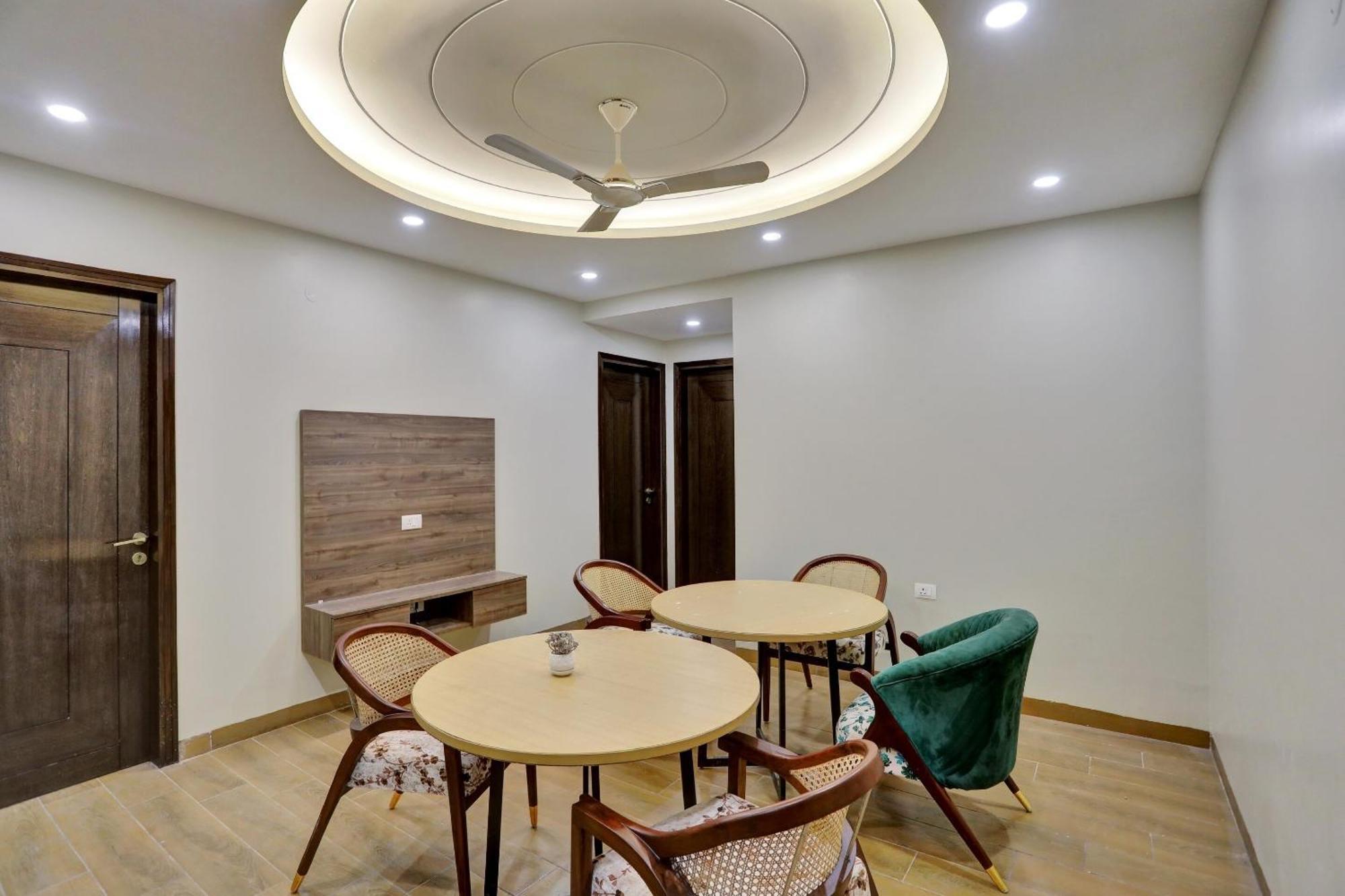 Hotel Townhouse Xanthe Noida Esterno foto